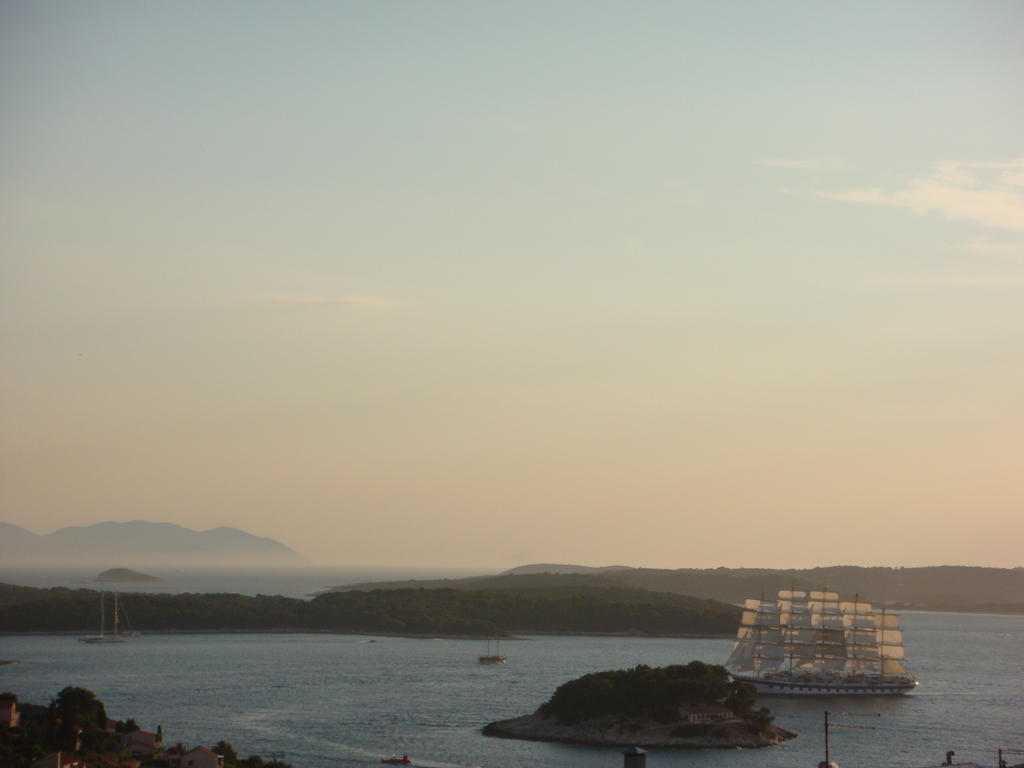 Apartments Topo Хвар Экстерьер фото